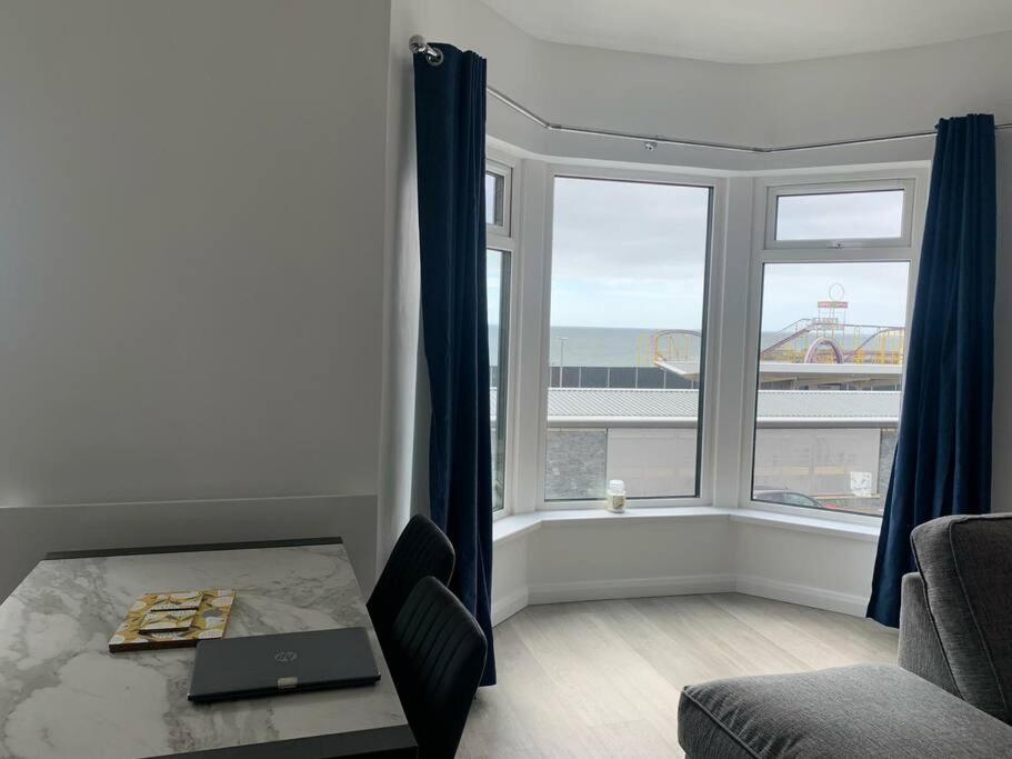 פורטראש Modern Apartment With Sea Views מראה חיצוני תמונה